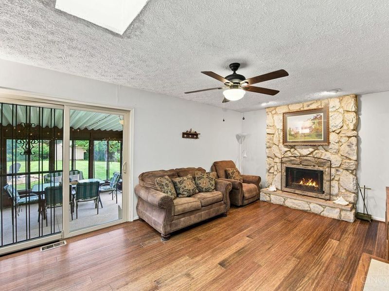 8488 Bluebird Drive, West Chester, OH 45069 Photo 8