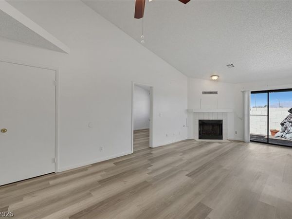 7048 Picaroon Lane, Las Vegas, NV 89145