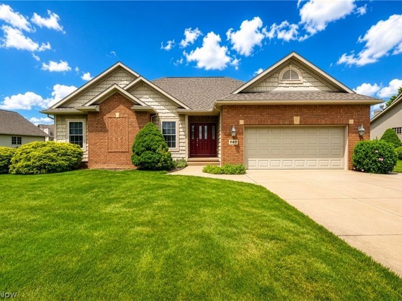 767 Mesa Verde Drive, Barberton, OH 44203 Photo 1