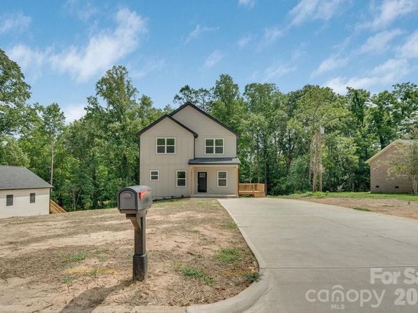 502 N Pine Street , Cherryville, NC 28021