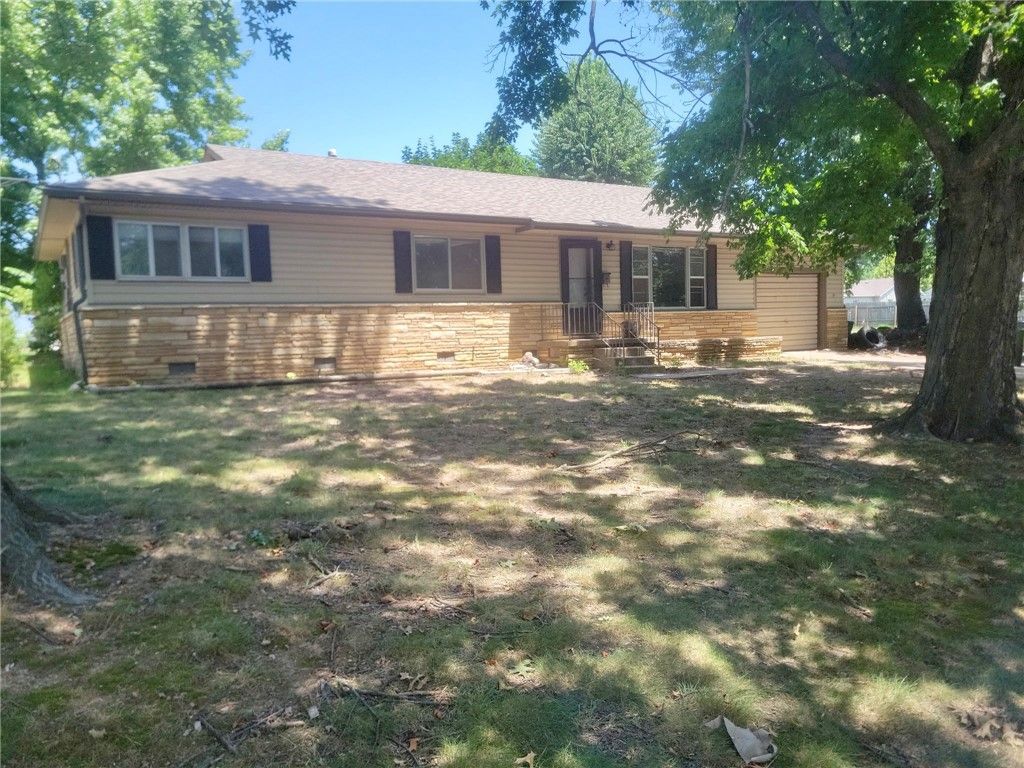1004 W Magnolia Street, Rogers, AR 72756 Main Photo