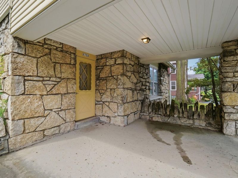 1753 W First Avenue , Grandview, OH 43212 Photo 4