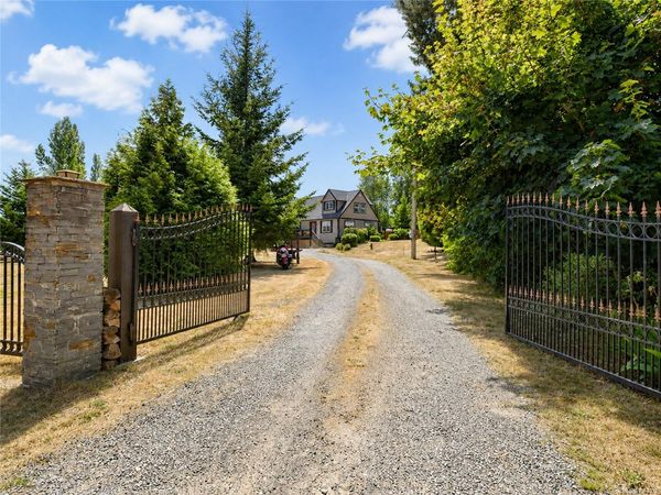 4394 Telegraph Rd, Cowichan Bay, BC V0R 1N2