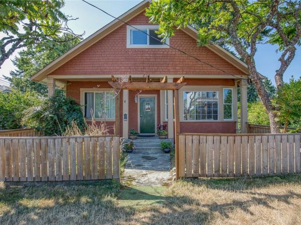 415 Machleary St , Nanaimo, BC V9R 2H1