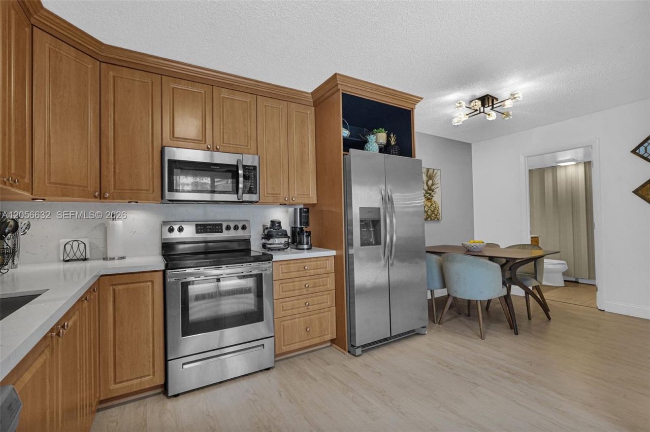 2603 Lakeview Ct , Cooper City, FL 33026 Photo
