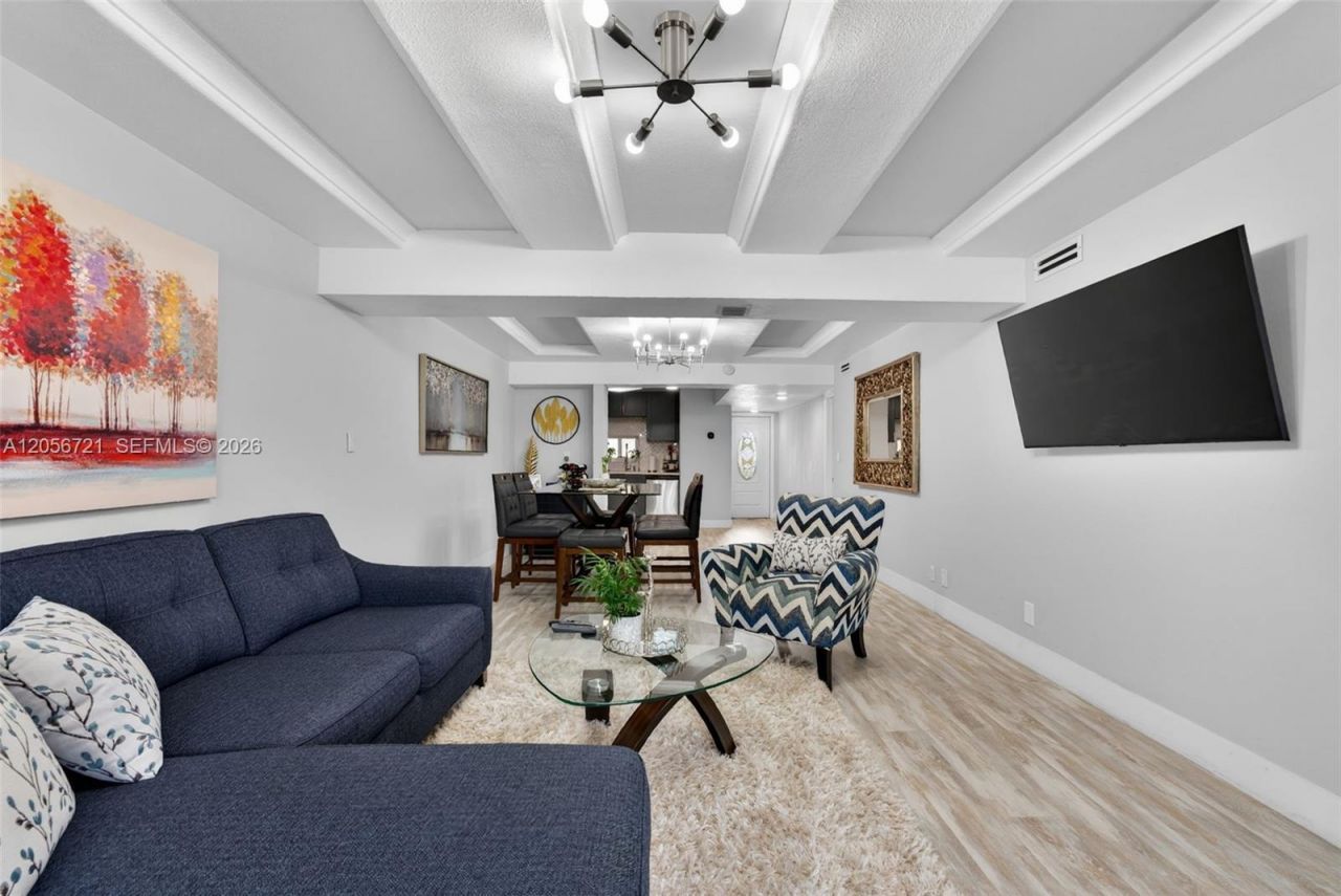 681 S Hollybrook Dr , Unit 310, Pembroke Pines, FL 33025 Photo