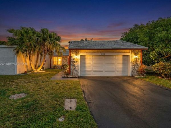 1304 Redstart Ct , Homestead, FL 33035