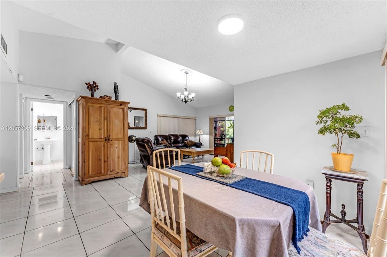 1304 Redstart Ct , Homestead, FL 33035 Photo