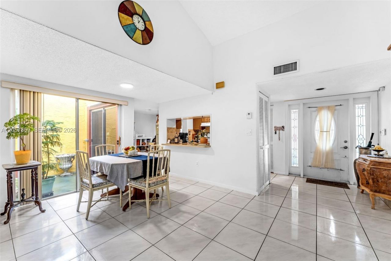 1304 Redstart Ct , Homestead, FL 33035 Photo