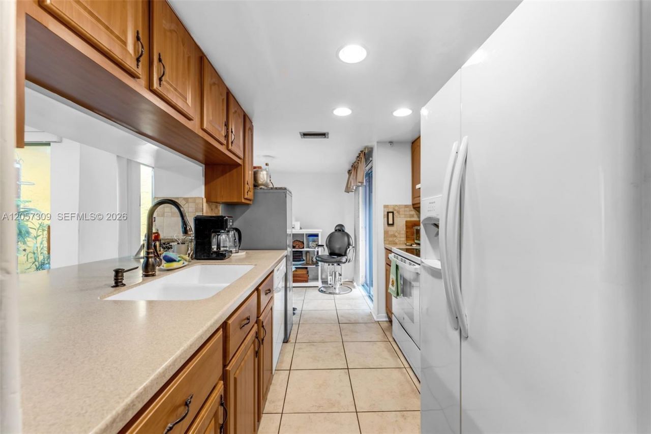 1304 Redstart Ct , Homestead, FL 33035 Photo