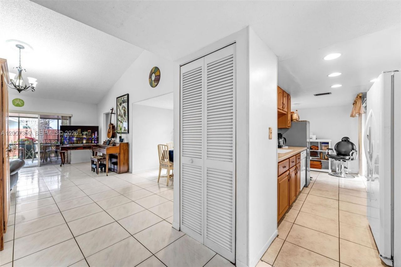 1304 Redstart Ct , Homestead, FL 33035 Photo