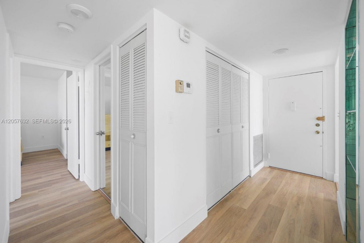 1300 NE Miami Gardens Dr , Unit 621E, Miami, FL 33179 Photo