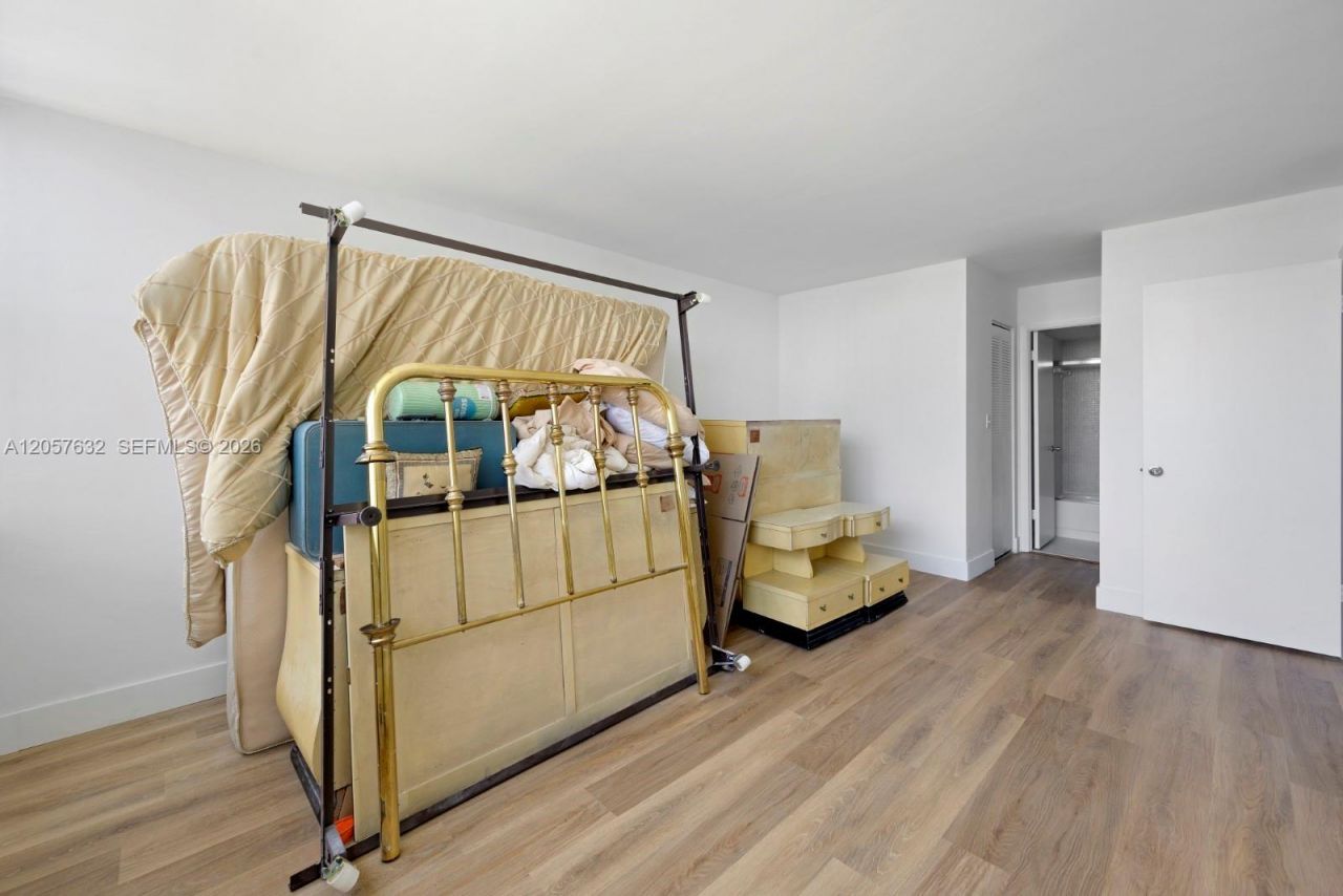 1300 NE Miami Gardens Dr , Unit 621E, Miami, FL 33179 Photo