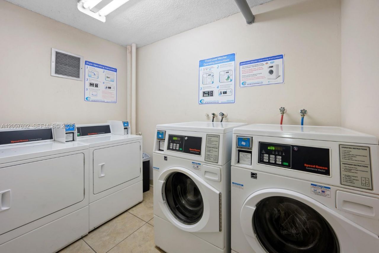 1300 NE Miami Gardens Dr , Unit 621E, Miami, FL 33179 Photo