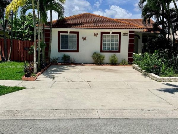 18300 SW 143rd Ct , Miami, FL 33177