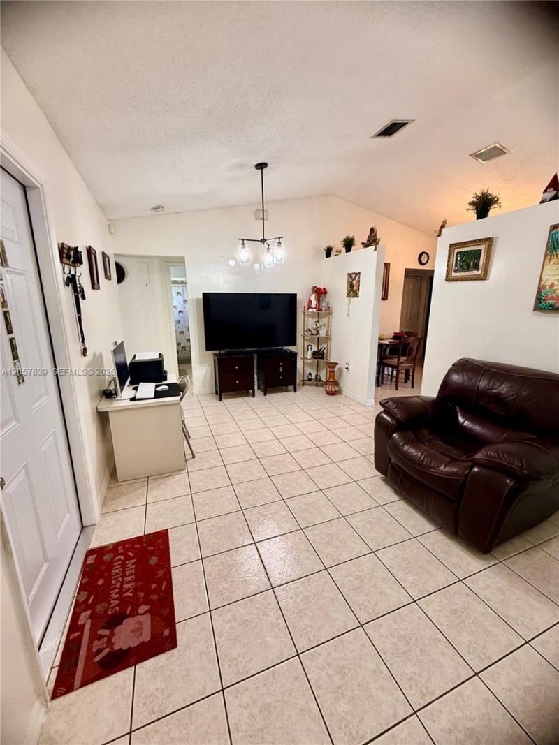 18300 SW 143rd Ct, Miami, FL 33177 Photo