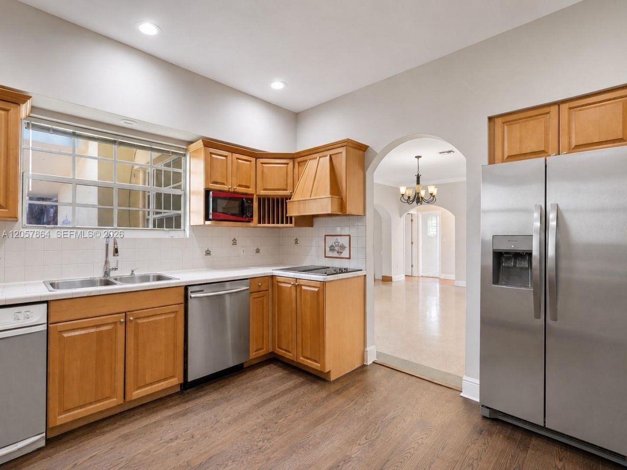 4445 N Michigan Ave, Miami Beach, FL 33140 Photo