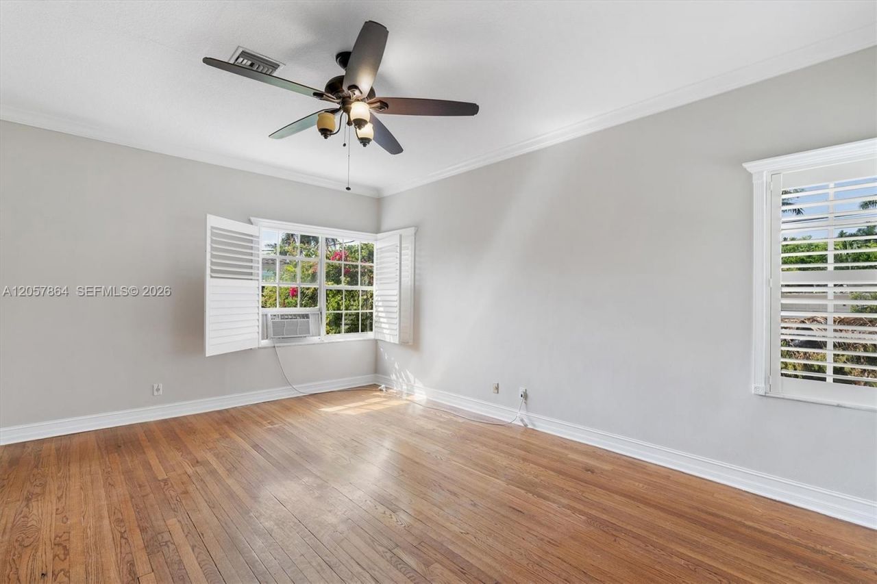 4445 N Michigan Ave, Miami Beach, FL 33140 Photo