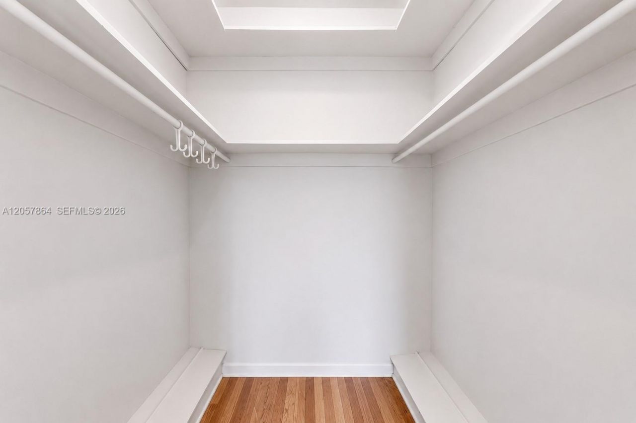 4445 N Michigan Ave, Miami Beach, FL 33140 Photo