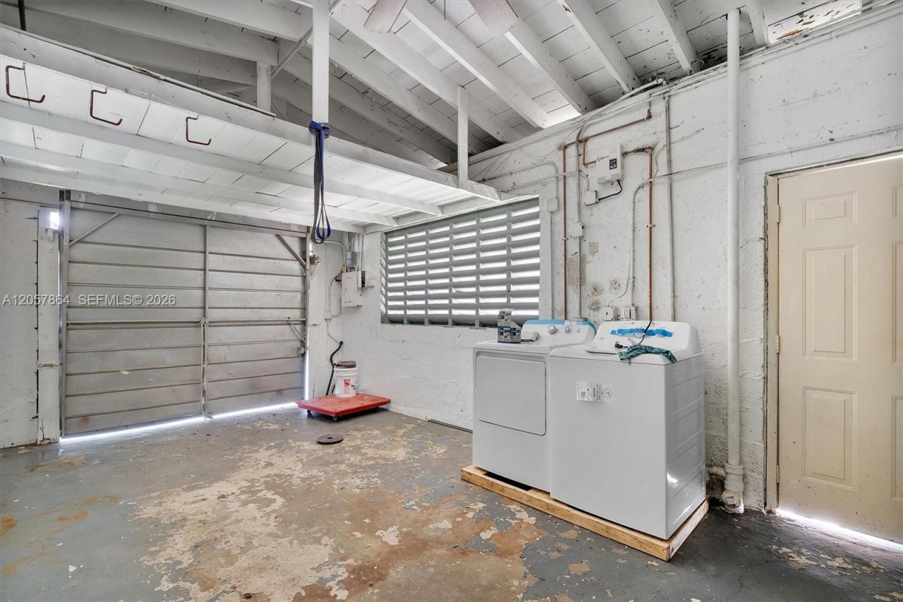 4445 N Michigan Ave, Miami Beach, FL 33140 Photo