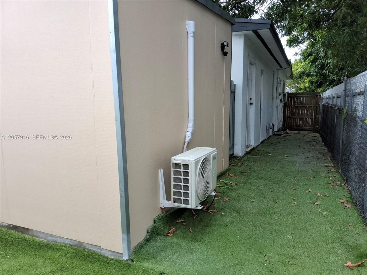 18045 NW 2nd Pl , Miami Gardens, FL 33169 Photo