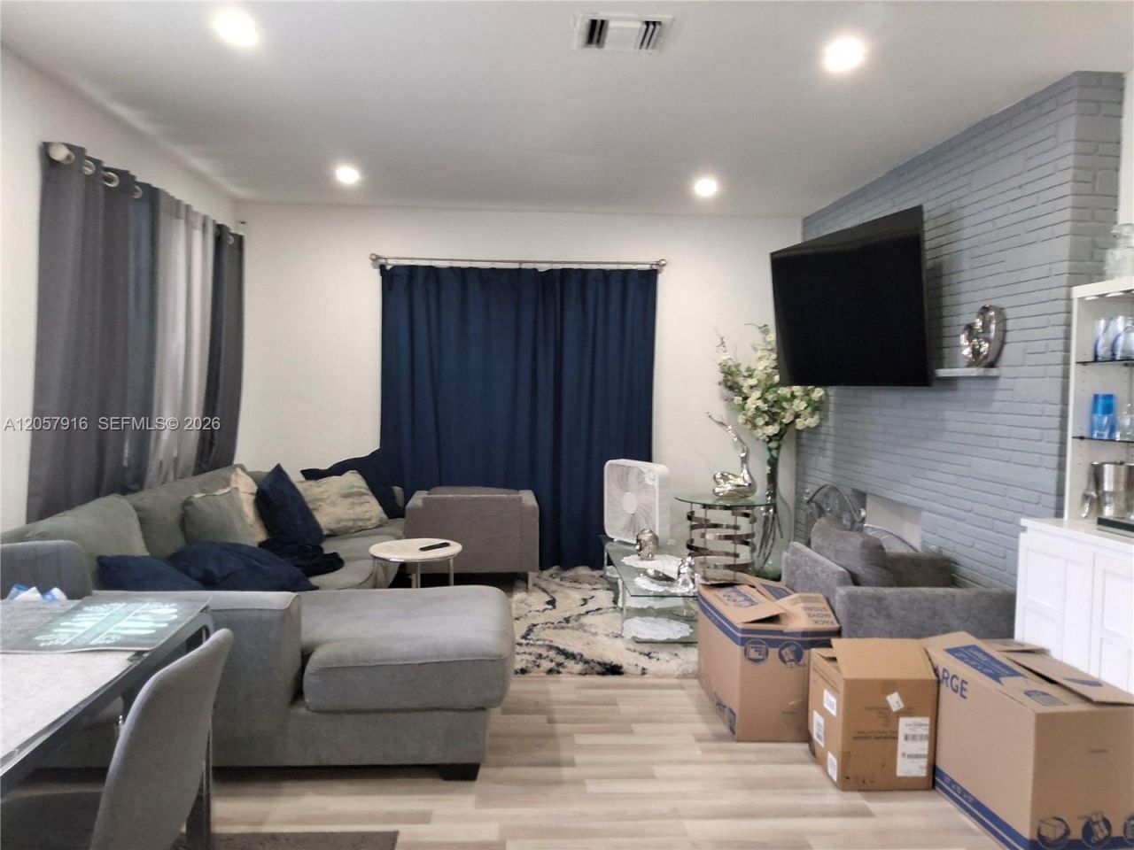 18045 NW 2nd Pl , Miami Gardens, FL 33169 Photo