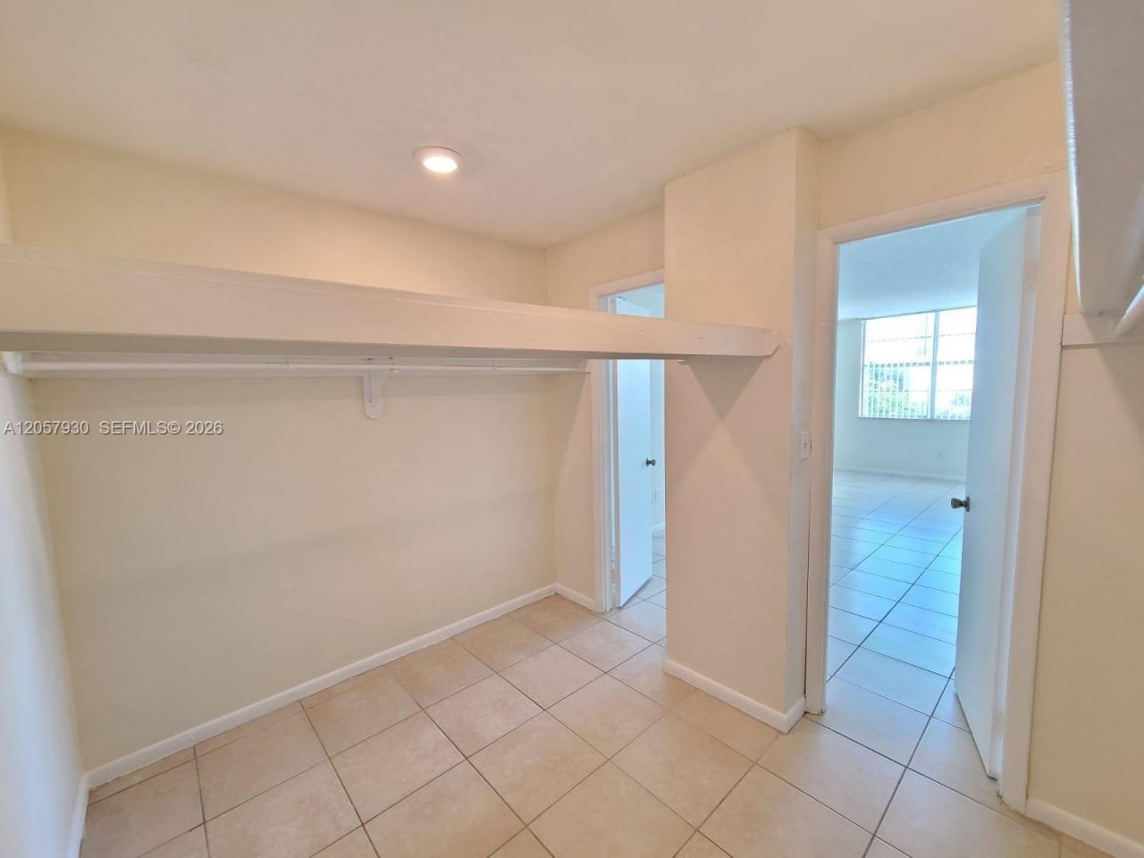 496 NW 165th St Rd , Unit D-409, Miami, FL 33169 Photo