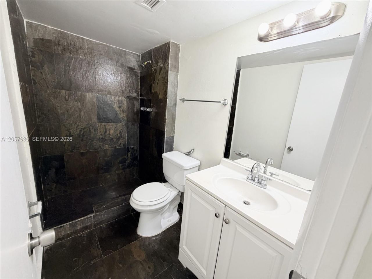 496 NW 165th St Rd , Unit D-409, Miami, FL 33169 Photo