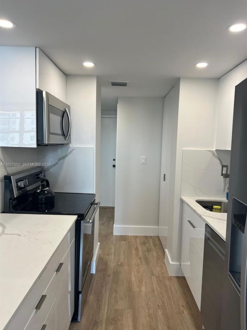 251 174th St , Unit 1215, Sunny Isles Beach, FL 33160 Photo