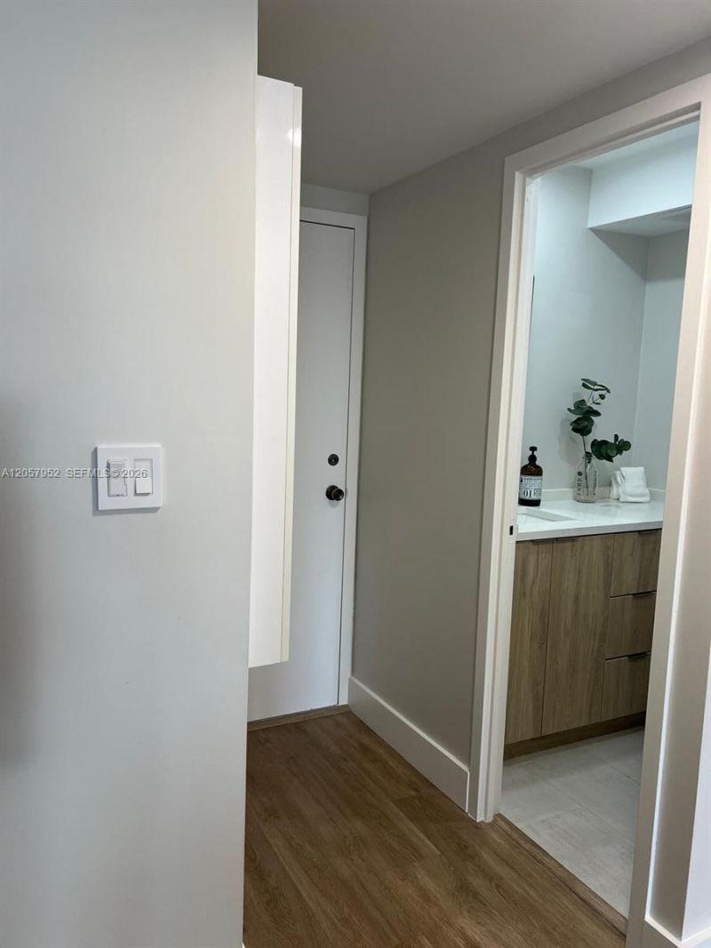 251 174th St , Unit 1215, Sunny Isles Beach, FL 33160 Photo