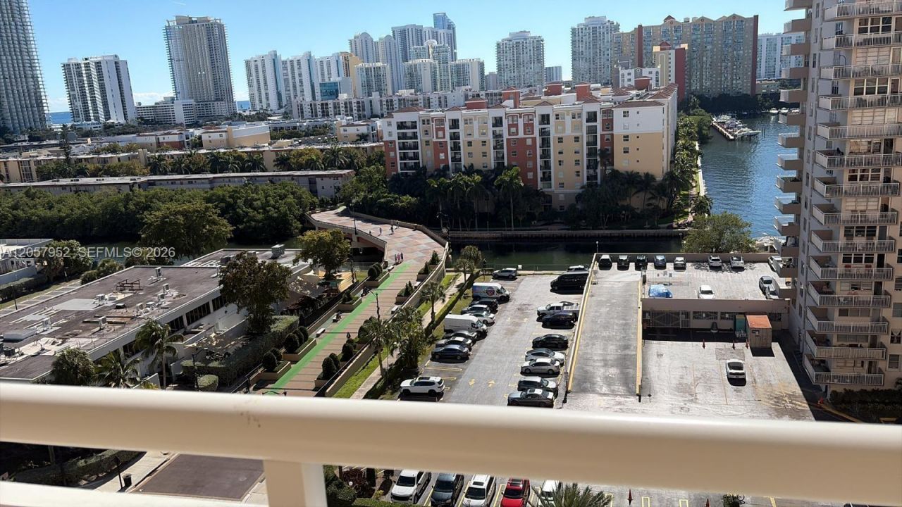251 174th St , Unit 1215, Sunny Isles Beach, FL 33160 Photo