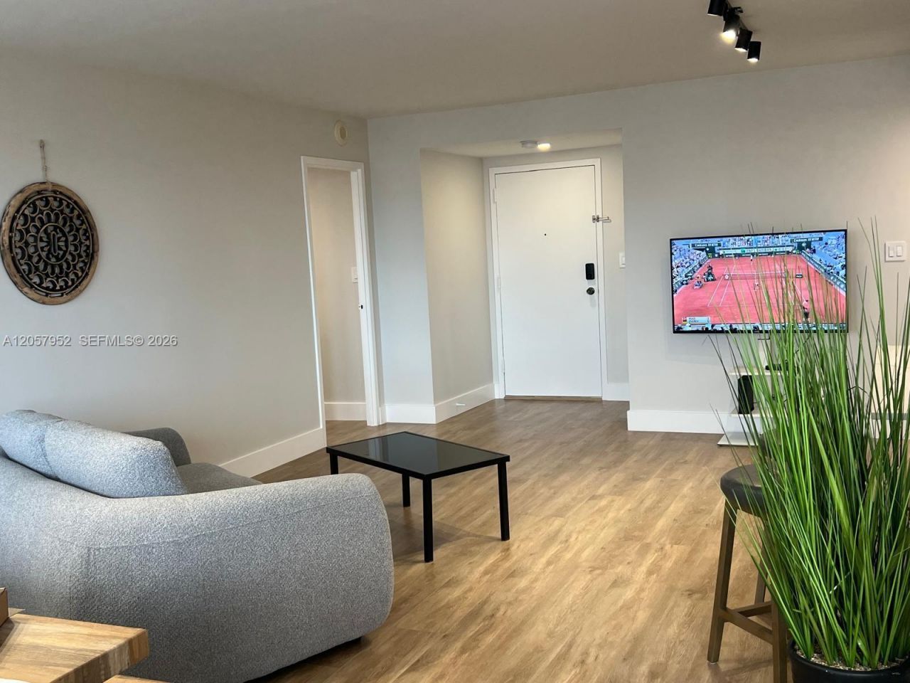 251 174th St , Unit 1215, Sunny Isles Beach, FL 33160 Photo