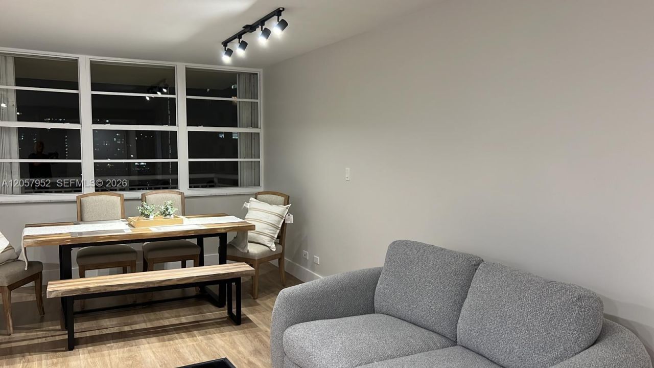 251 174th St , Unit 1215, Sunny Isles Beach, FL 33160 Photo