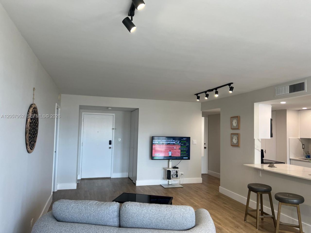 251 174th St , Unit 1215, Sunny Isles Beach, FL 33160 Photo
