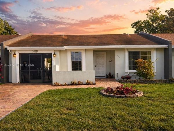 360 B N Lakewood Cir E, Margate, FL 33063