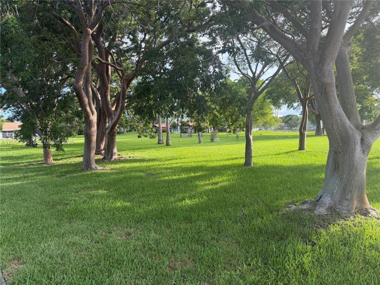 360 B N Lakewood Cir E, Margate, FL 33063 Photo