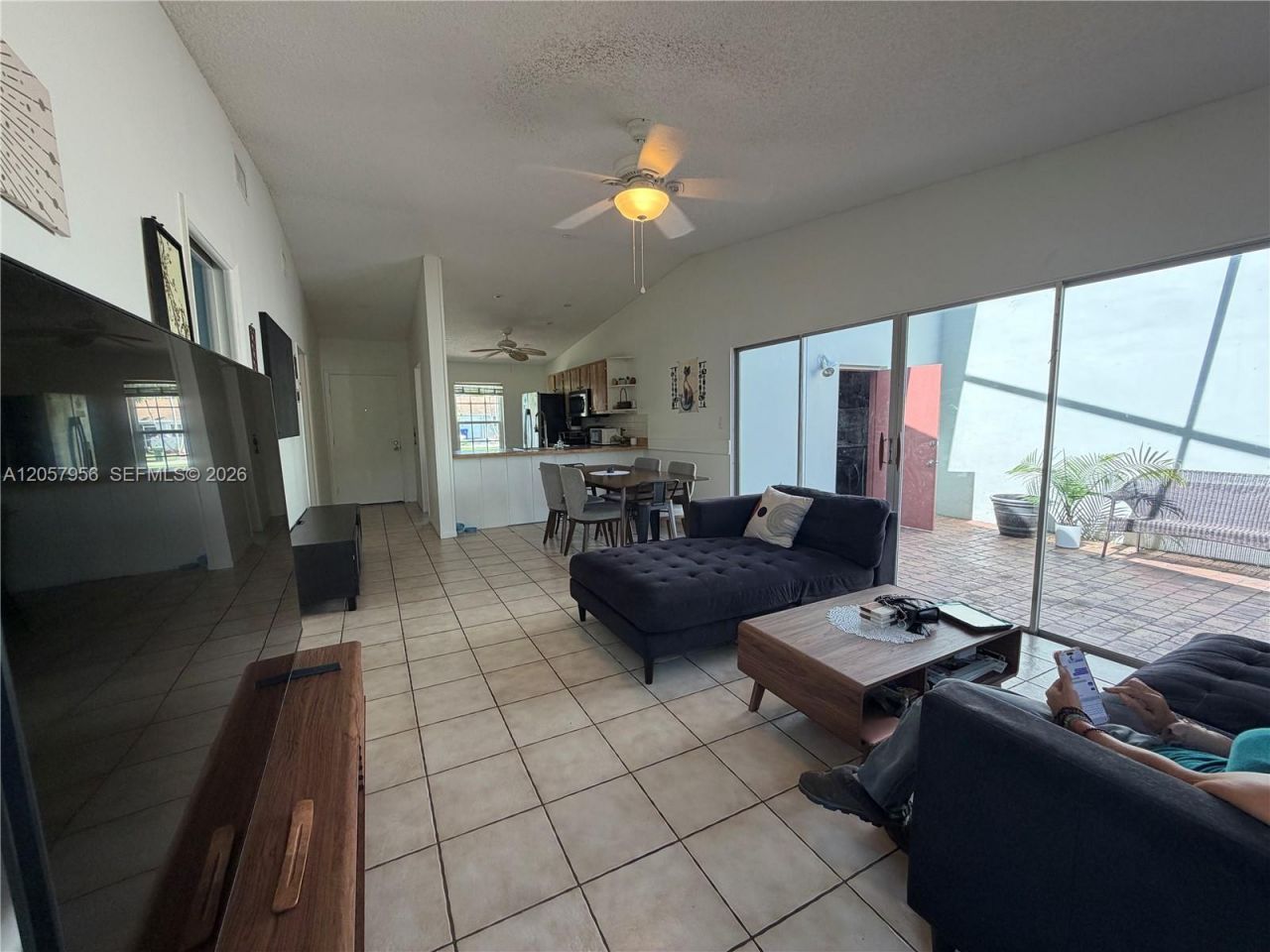 360 B N Lakewood Cir E, Margate, FL 33063 Photo