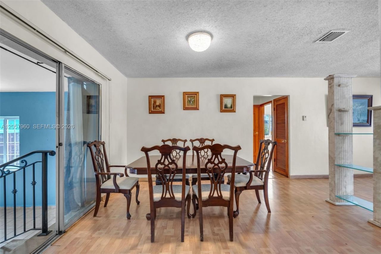 267 E 56th St, Hialeah, FL 33013 Photo