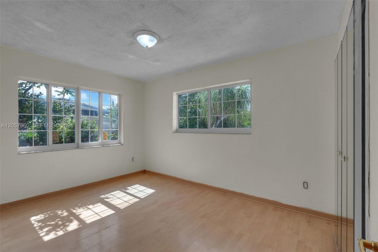 267 E 56th St, Hialeah, FL 33013 Photo