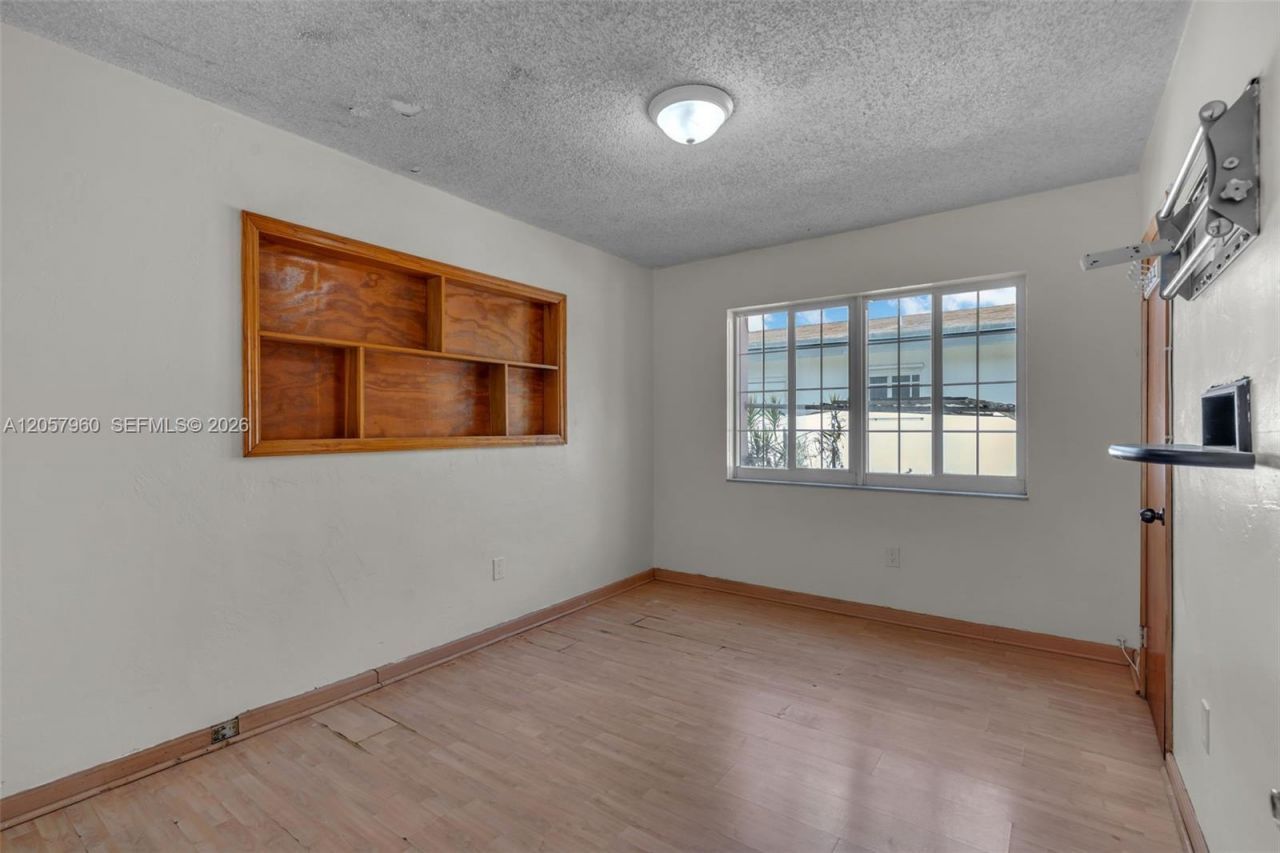 267 E 56th St, Hialeah, FL 33013 Photo