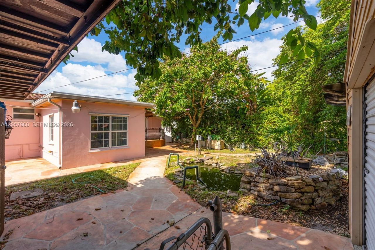267 E 56th St, Hialeah, FL 33013 Photo