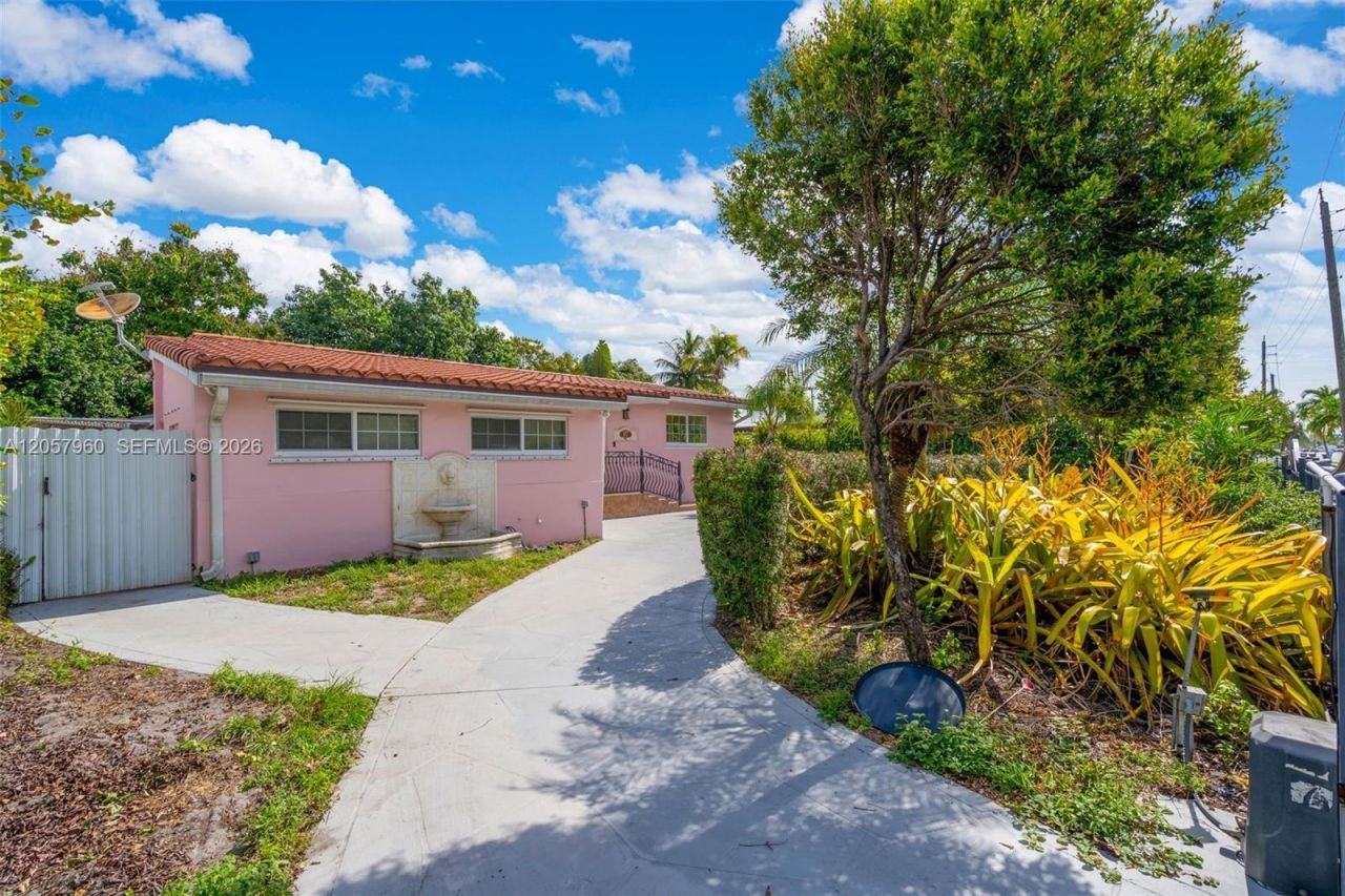 267 E 56th St, Hialeah, FL 33013 Photo
