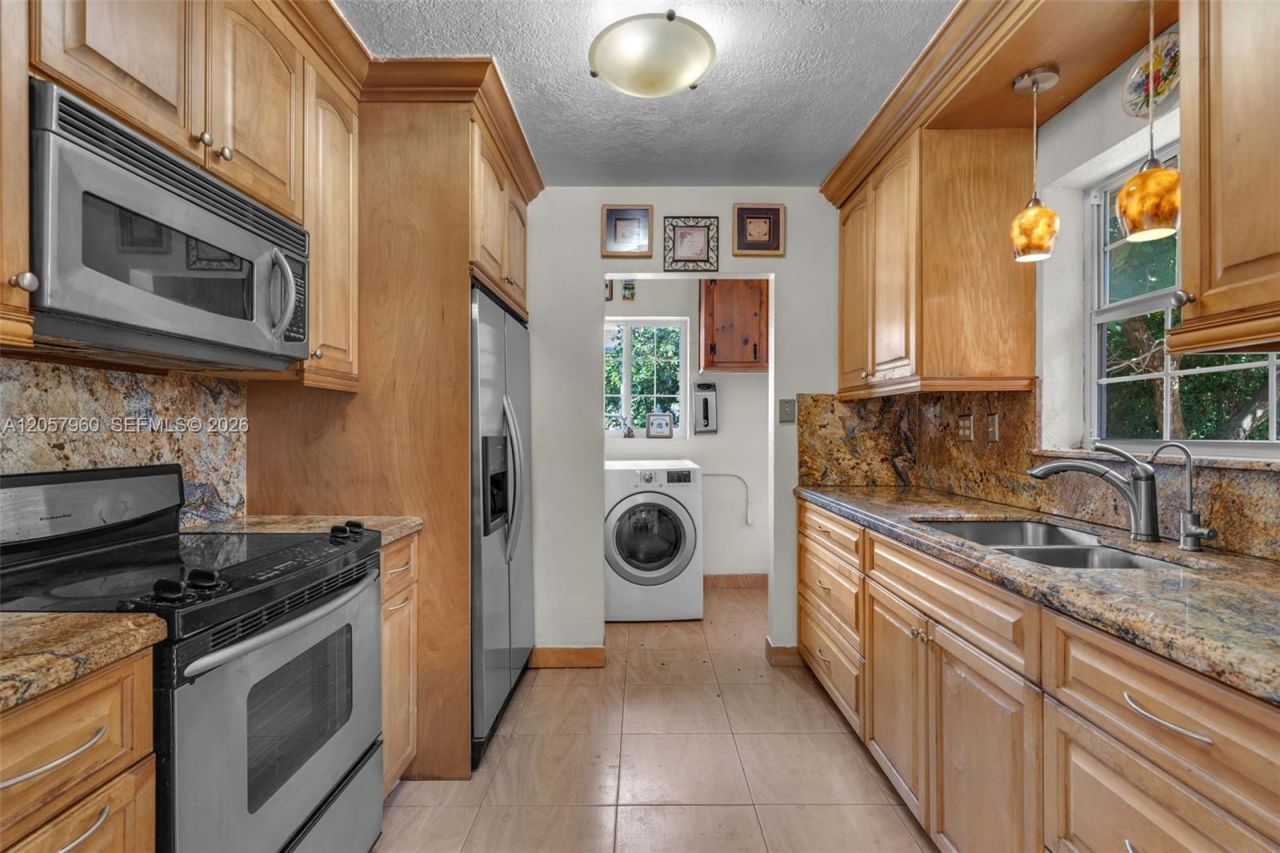 267 E 56th St, Hialeah, FL 33013 Photo
