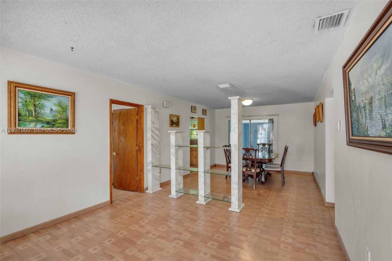 267 E 56th St, Hialeah, FL 33013 Photo