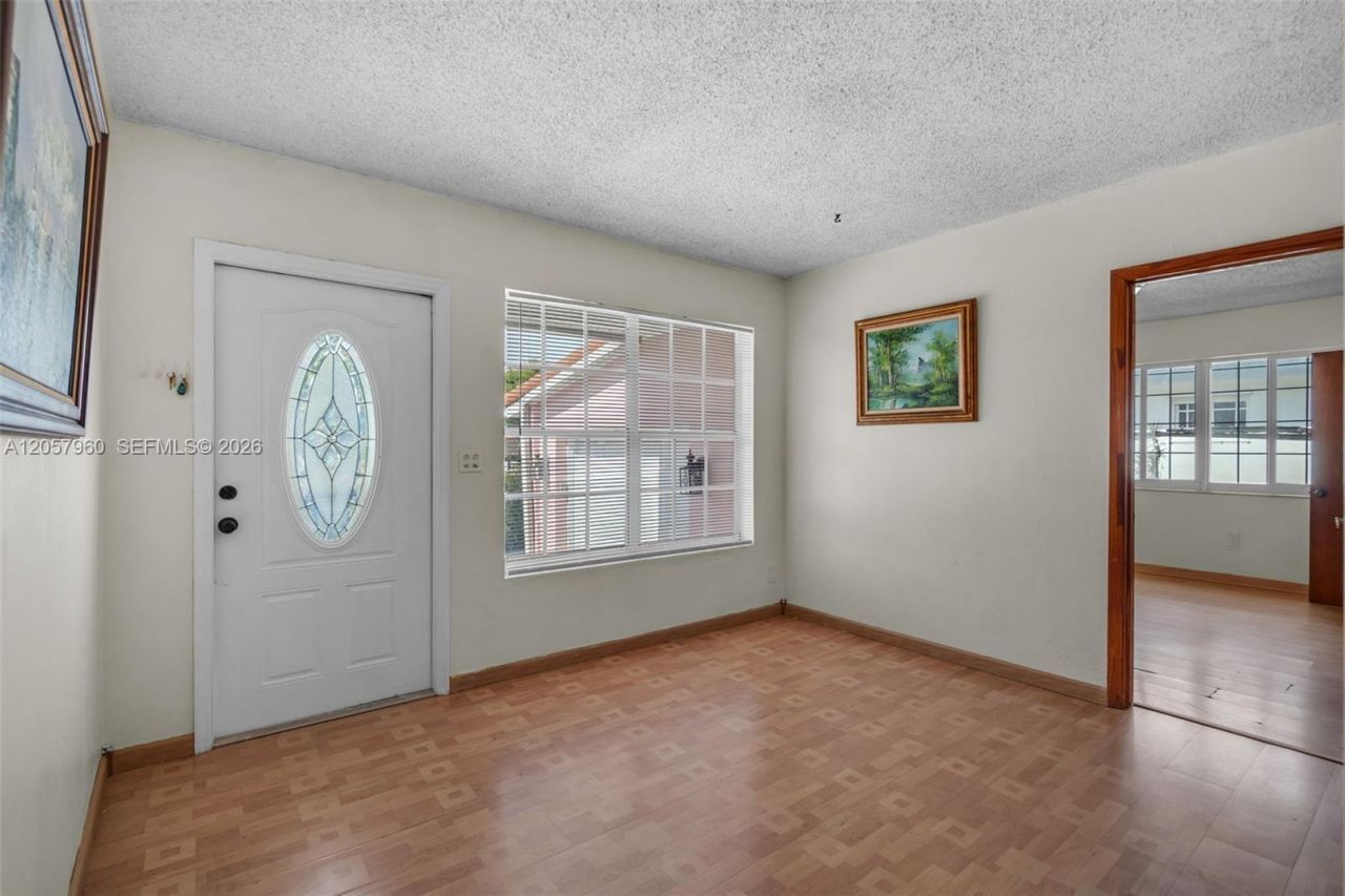 267 E 56th St, Hialeah, FL 33013 Photo