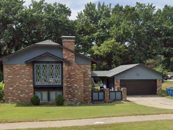 12751 Broadridge Lane , Black Jack, MO 63033