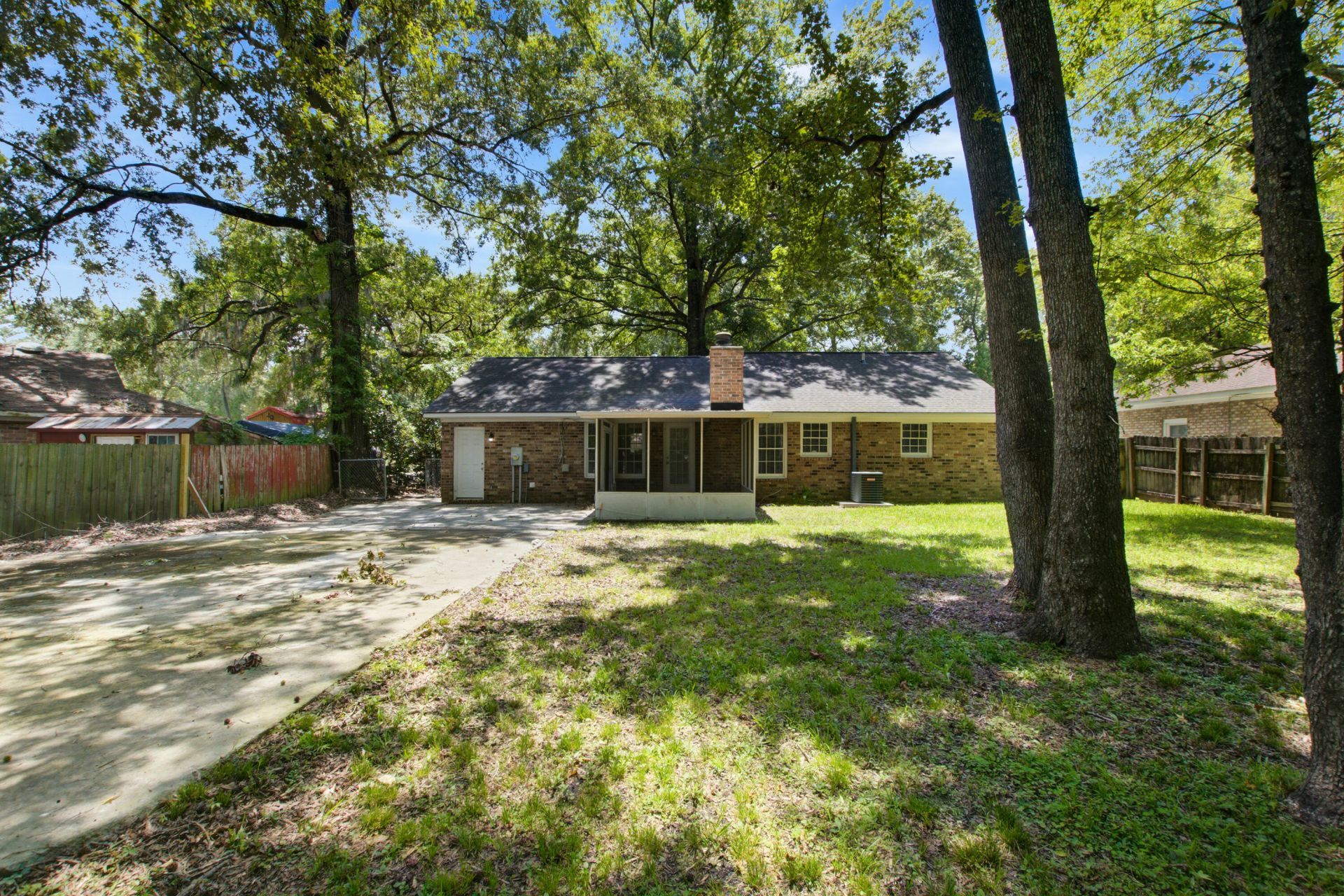 2 Burnt Mills Road Photo 41