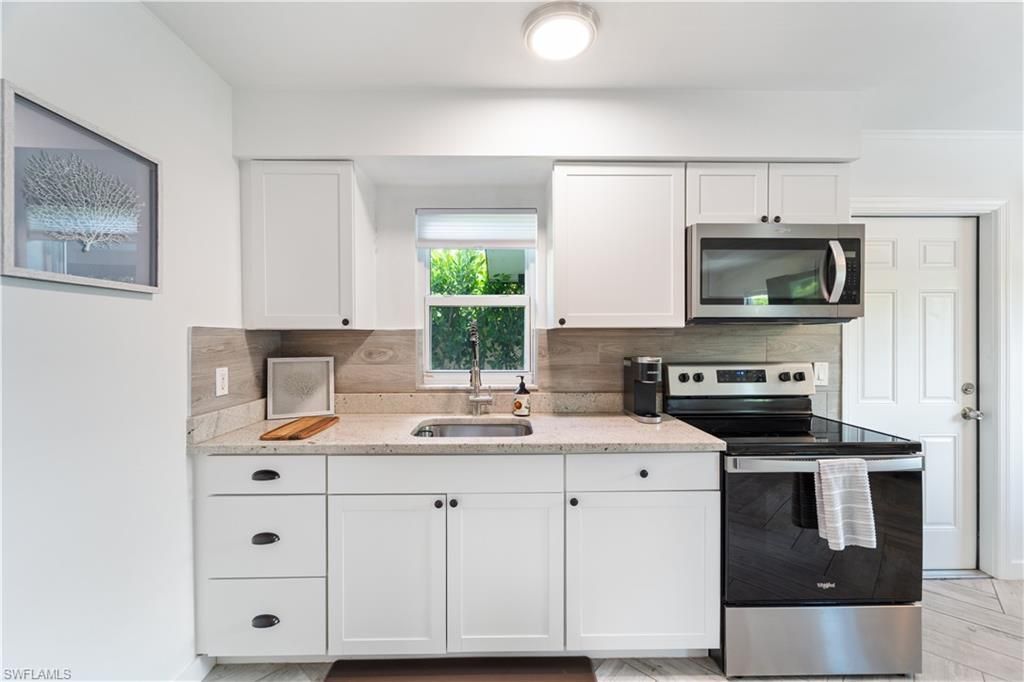 3365 Estey Ave , Naples, FL 34104 Photo