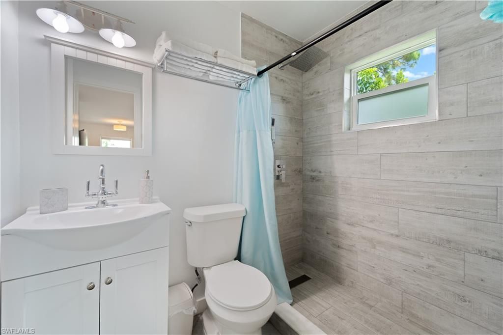 3365 Estey Ave , Naples, FL 34104 Photo