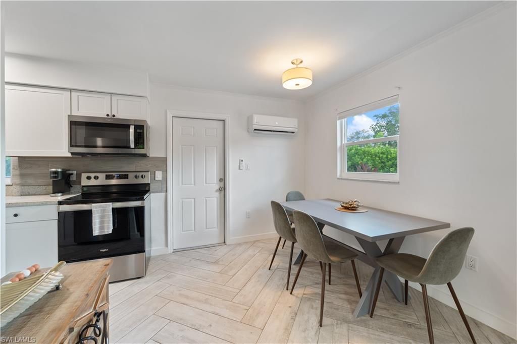 3365 Estey Ave , Naples, FL 34104 Photo